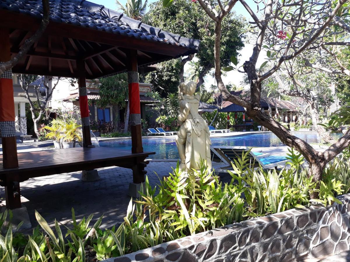 Puri Bali Hotel Lovina Exterior foto